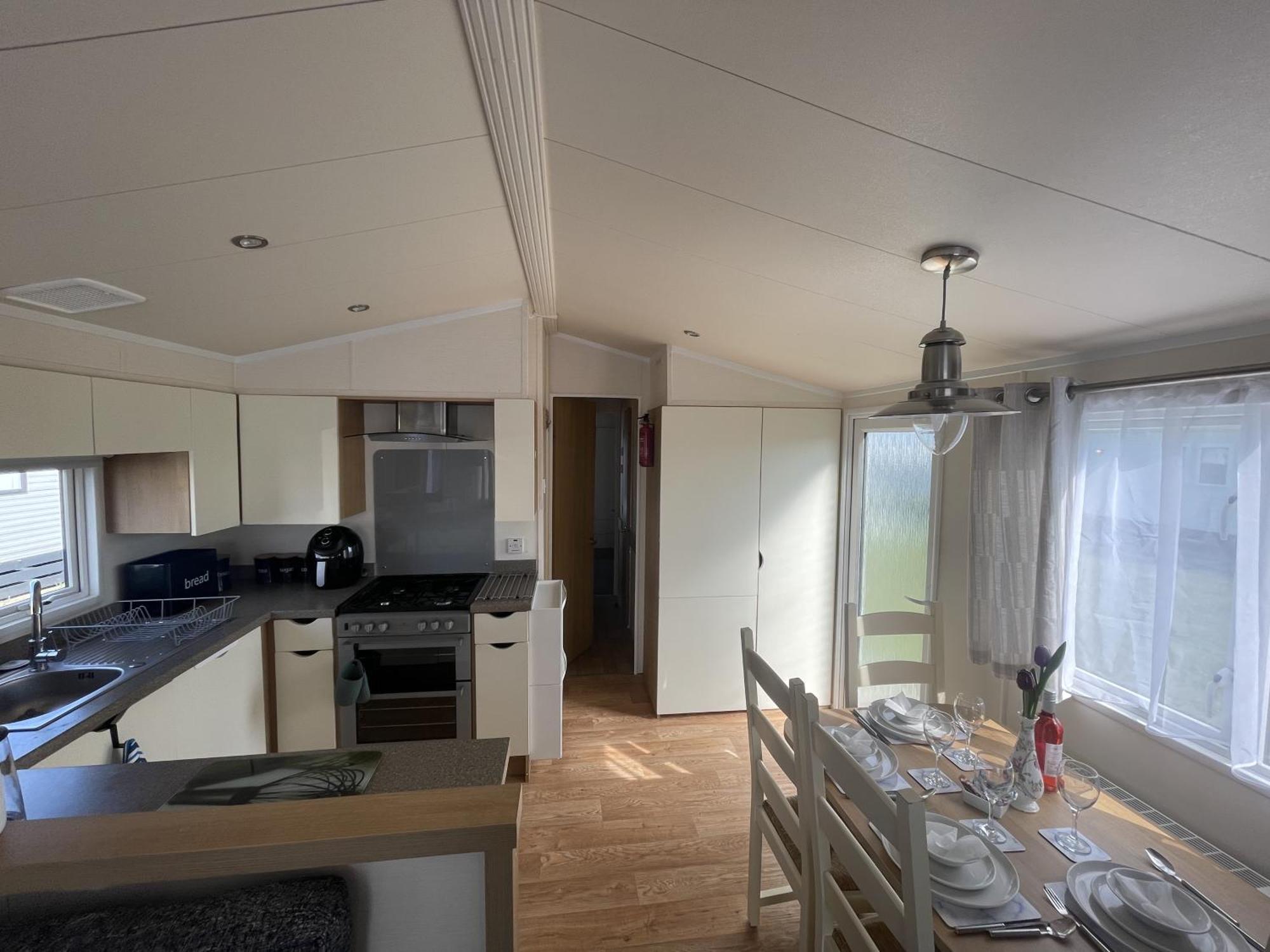 2 Bedroom Caravan, Edi Rita, Robin Hood, Pet Friendly Meliden Esterno foto